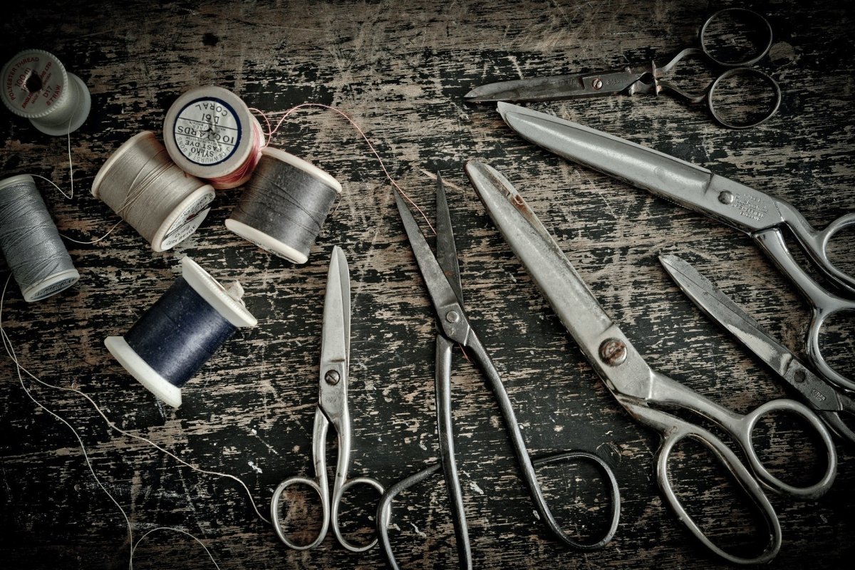 Why Do Scissors Get Rusty? The Science Behind Rust and Stainless Steel - Japan Scissors USA