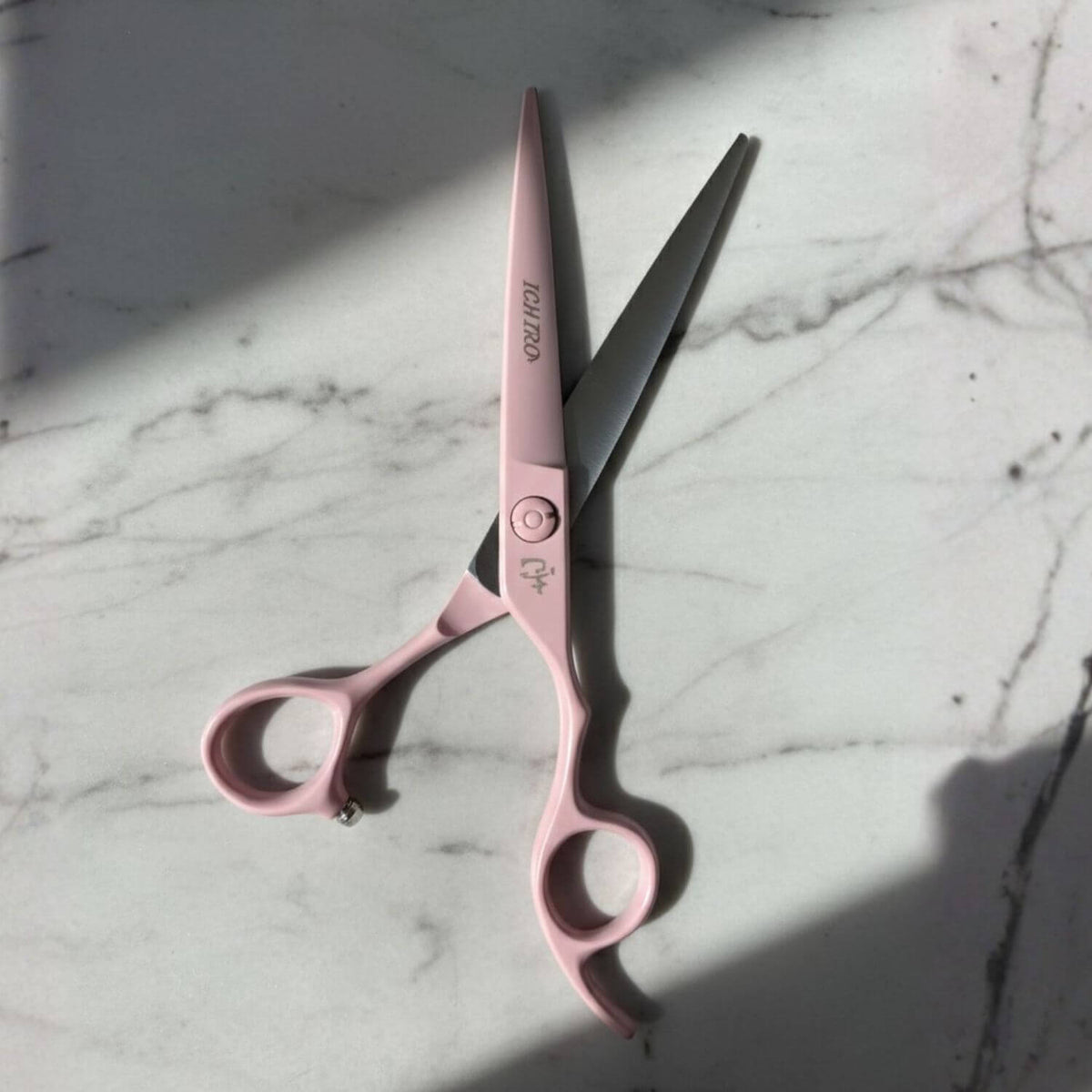 Ichiro Pastel Pink Hair Cutting Shear Set From Japan (SKU: ICH-PNK-M5050 ICH-PNK-C50 ICH-PNK-S50)