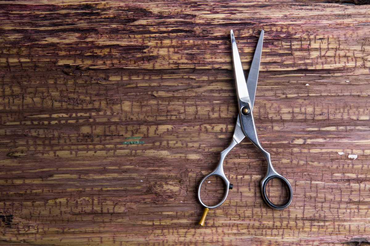 Sharpening Barber Scissors 