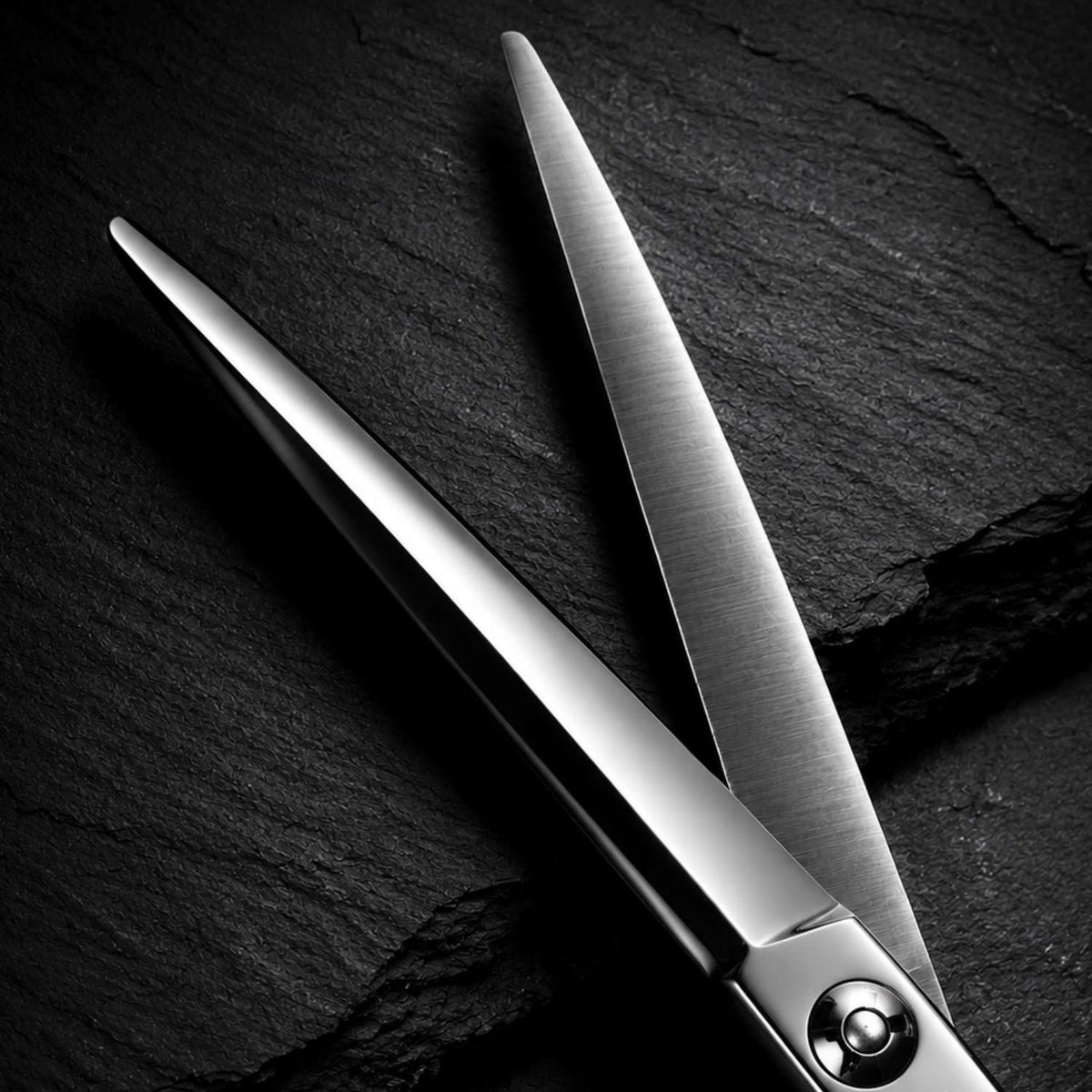 Juntetsu Premium Series: Cobalt Sword Shears — blade close-up