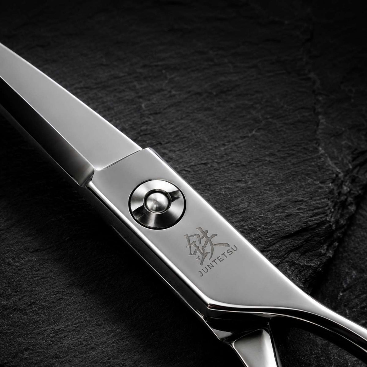 Juntetsu Premium Series: Cobalt Sword Shears — body and pivot close-up