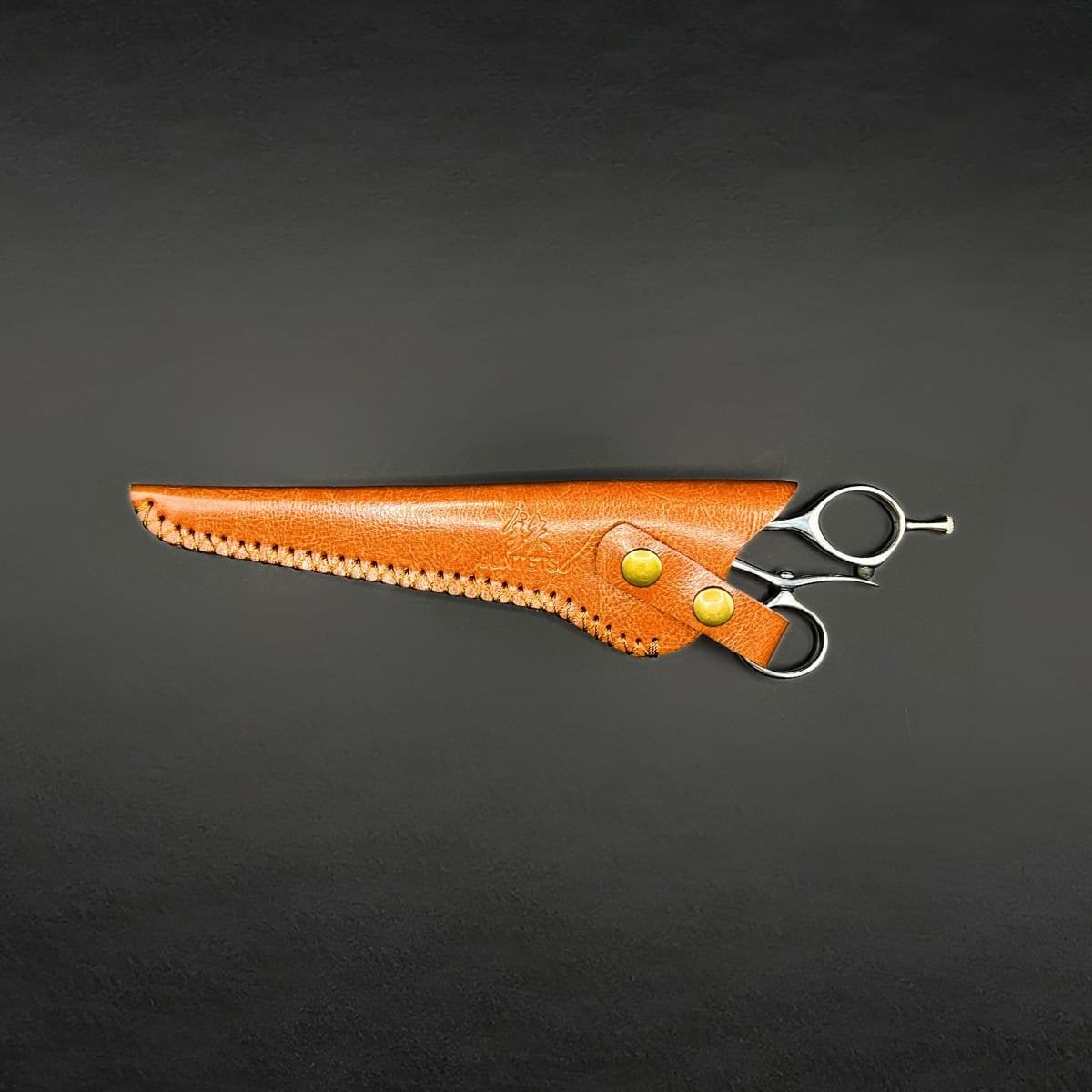 Juntetsu Premium Single Scissor Protector - Hand-Stitched Leather (SKU: JUN-JUNTETSU-J01-BROWN)