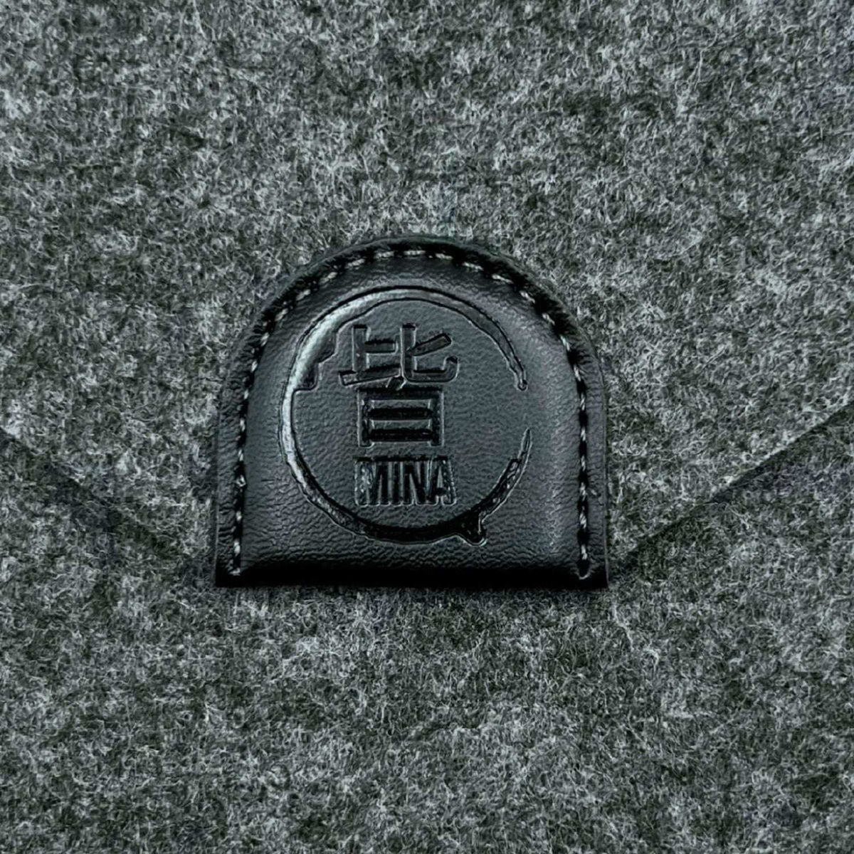 Mina Felt Dual Shear Case (SKU: MINA-DUAL-FELT)